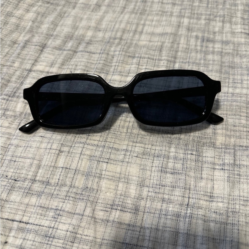 Stylish Black Sunglasses